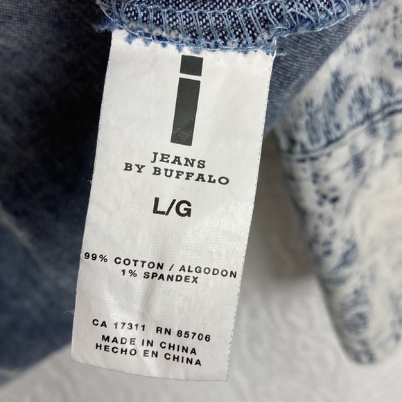 IJeans by Buffalo Women’s Chambray Lace Print Pearl Snap Western Shirt sz Large - Picture 11 of 13